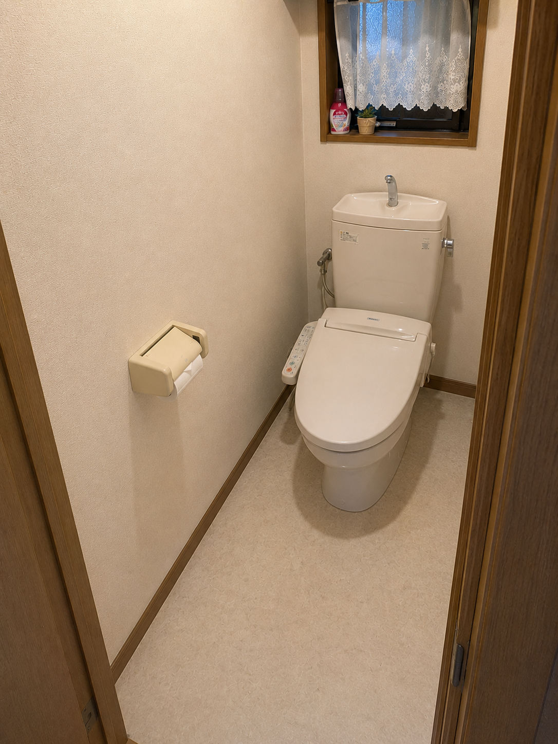 トイレ手すり設置 施工前